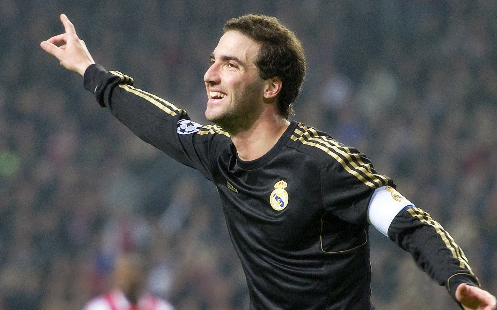 中国足球:预选赛持续火热,提前锁定世界杯!,中国足球预选赛输给谁了